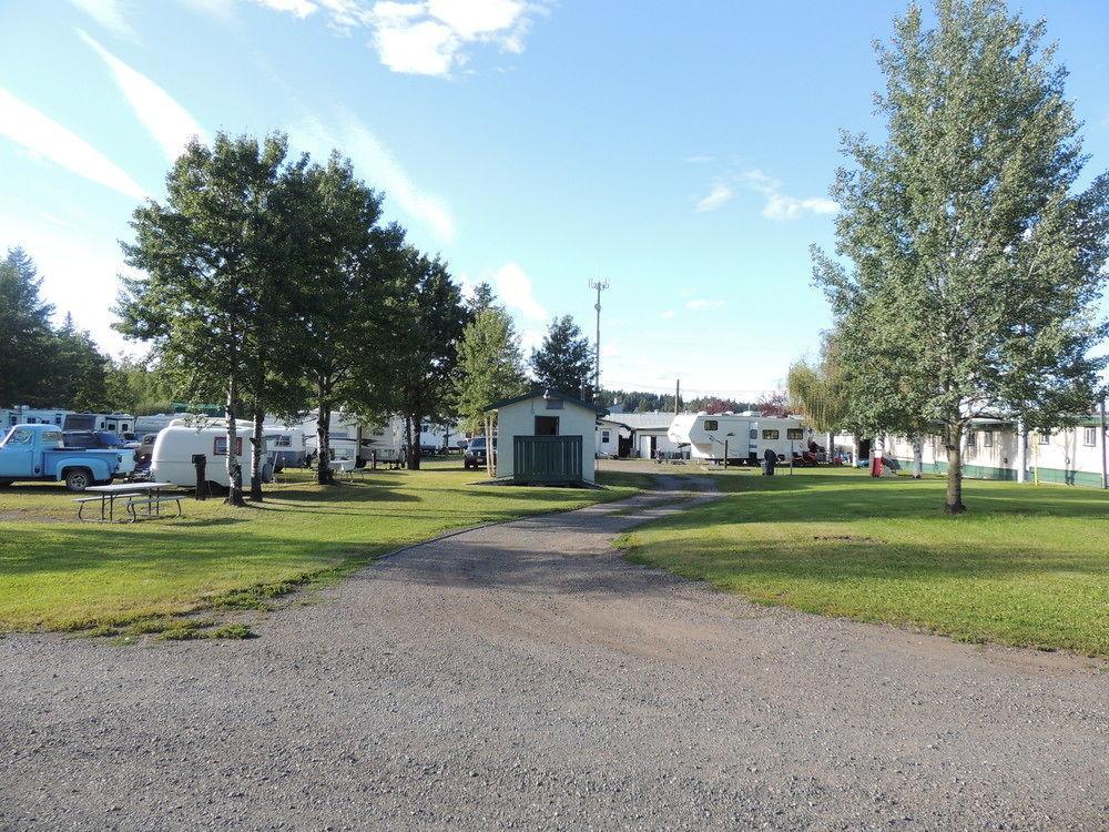 100 Mile & Rv Park Motel 100 Mile House