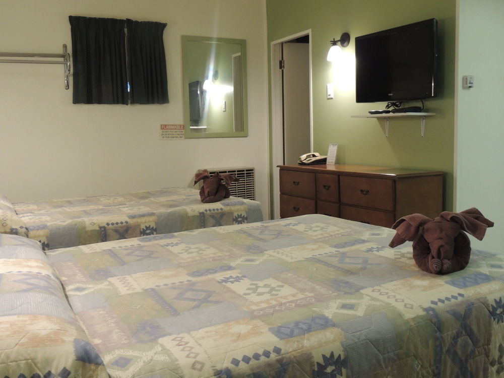 100 Mile & Rv Park