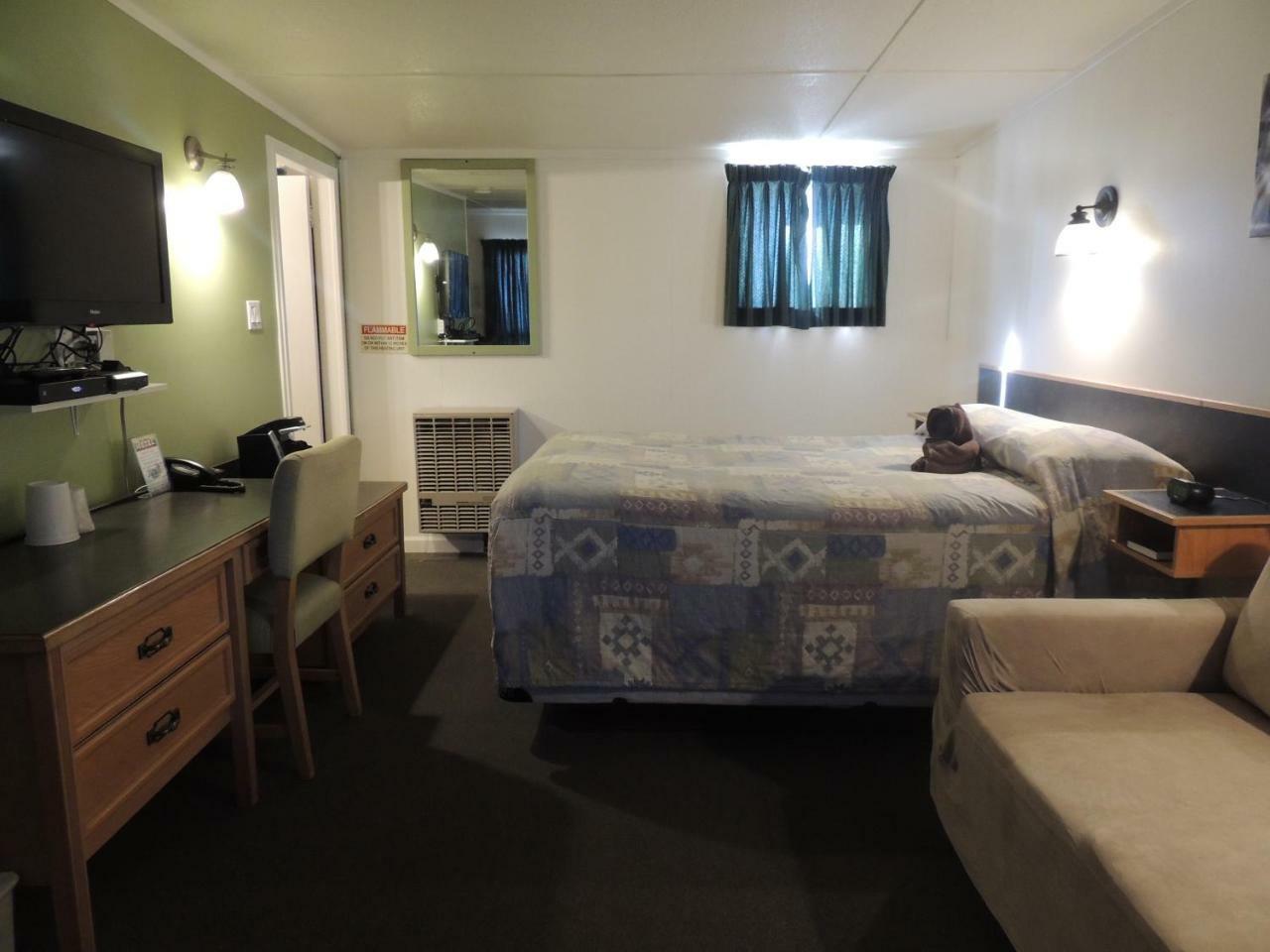 100 Mile & Rv Park 3* 100 Mile House